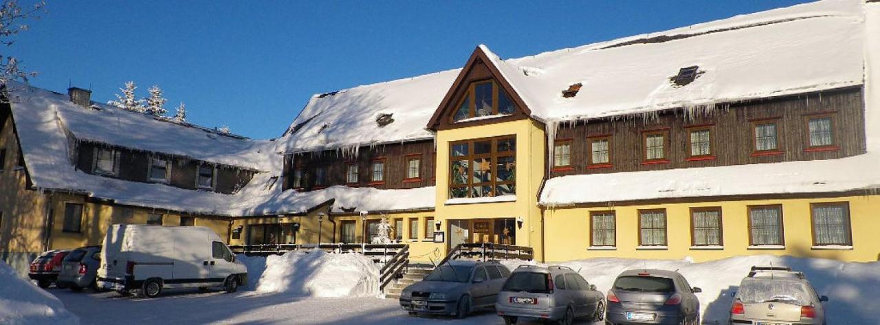 Hotel "Zum Einsiedler" Deutschneudorf Kültér fotó